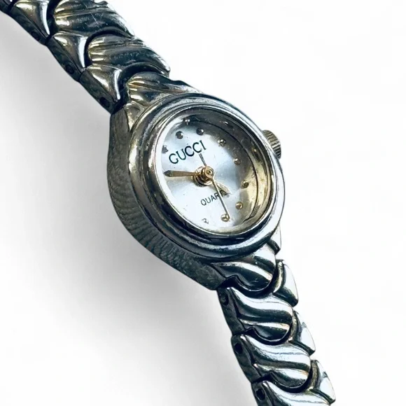 Vintage Gucci Silver Quartz Bracelet Watch with Gold Accents 6” - Picture 2 of 4